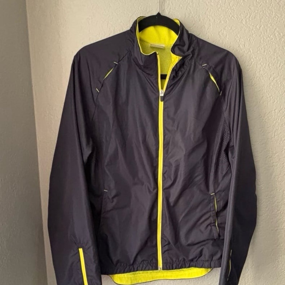 Danskin lightweight windbreaker Large (12-14) - Picture 5 of 11